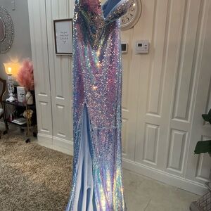 Portia & Scarlett's Iridescent Sequin Masterpiece for Formal Nights (Ps22366) main image 1
